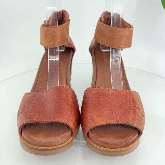 Sorel Joanie II Sandals Women's 10.5 Brown Leather Lace Up Lug Sole Wedge Heel - Picture 3 of 15